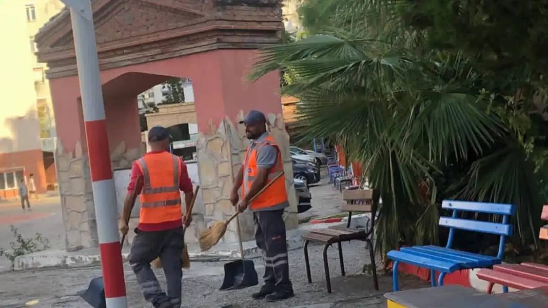 Tarihi Antalya Lisesi’nin Bahçesi Tertemiz Oldu 1